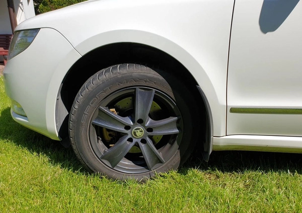 Skoda Superb cena 48900 przebieg: 136600, rok produkcji 2013 z Ciechanów małe 79